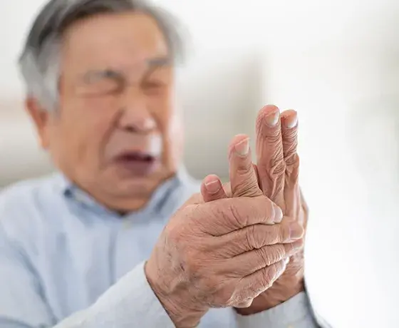 整形外科や整骨院で治らない手や指先のしびれを整体で改善する理由, 整体, 手のしびれ, 猫背矯正, 巻き肩矯正, 冷え, むくみ, 温熱ドーム, みたか西久保整体院, 武蔵野市, 根本改善